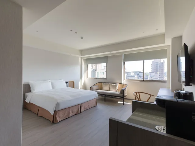 غرفة بزنس بسرير كوين، City Lake Hotel 2/4