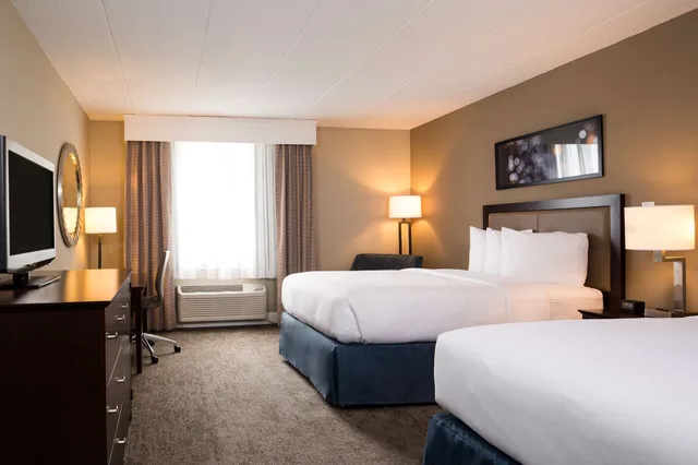 غرفة بسريرين مزدوجين، Doubletree By Hilton Hotel Laurel 1/4