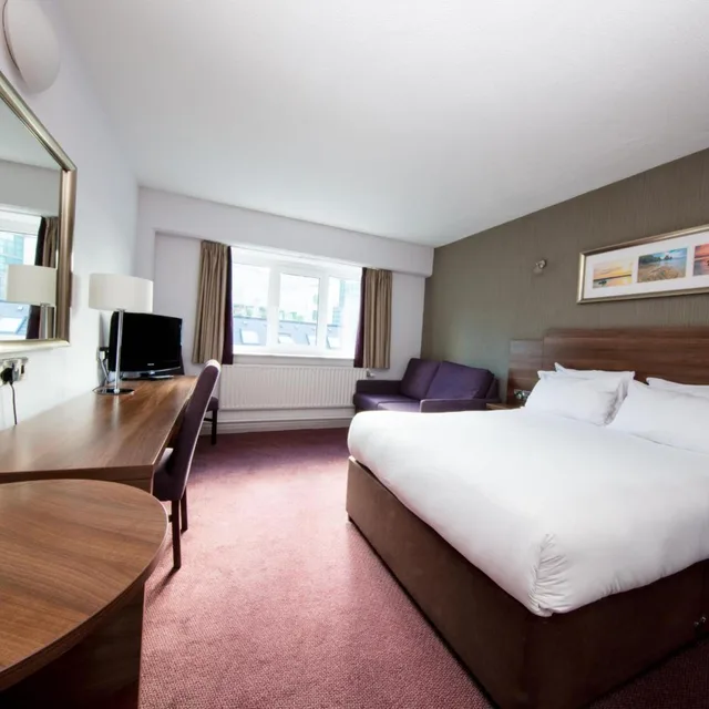 غرفة سوبيريور عائلية، Leonardo Hotel Cork 1/2