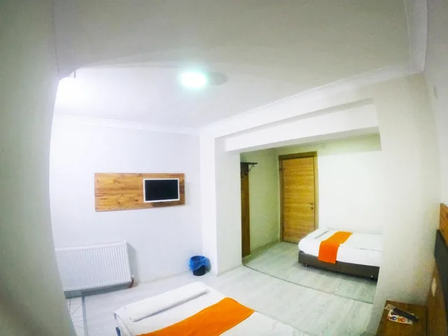 غرفة ثلاثية، Ankara Otel Evren 5/10