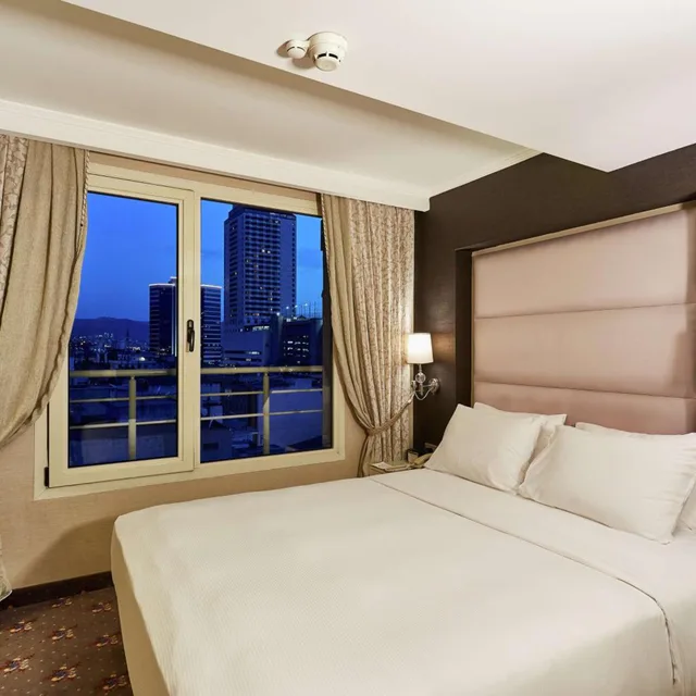 Room, Single, Doubletree By Hilton Hotel Izmir Alsancak 11/28