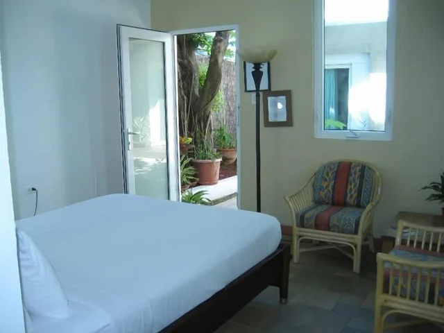 غرفة قياسية بسرير كوين، Hotel La Playa 1/4