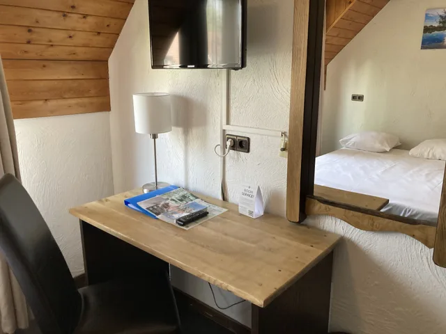 غرفة صغيرة بسرير كوين، Fletcher Hotel Restaurant de Witte Brug 4/4