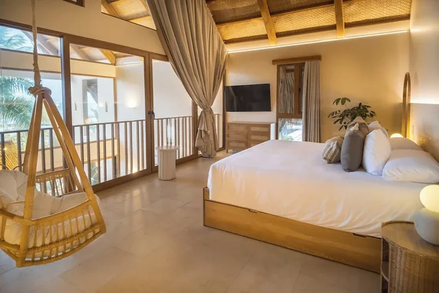 Cabana, 1 King and 2 Queen Beds, Main Building، Hotel Aimarawa 2/6