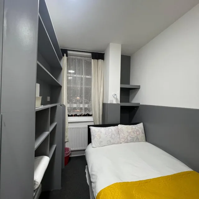 Room, Single, Private Bathroom, Plaza London Hotel 2/7