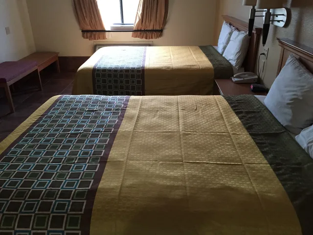 Deluxe, 2 Queen Beds, Smoking, Texas Inn - Weslaco/Mercedes 3/5