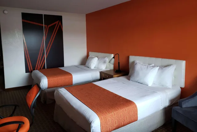 غرفة بسريرين مزدوجين لذوي الإعاقة، Howard Johnson by Wyndham Virginia Beach 2/2