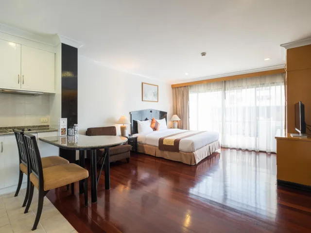 غرفة سوبيريور بسرير مزدوج بشرفة، Admiral Suites Bangkok 2/3