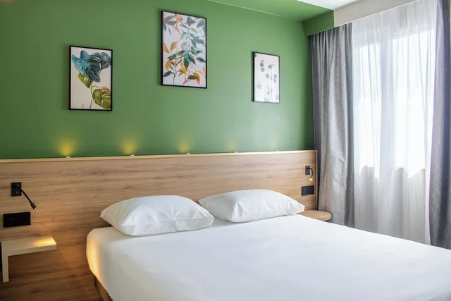 Classic, Double Bed, Brit Hotel Cahors Le Valentre 3/5