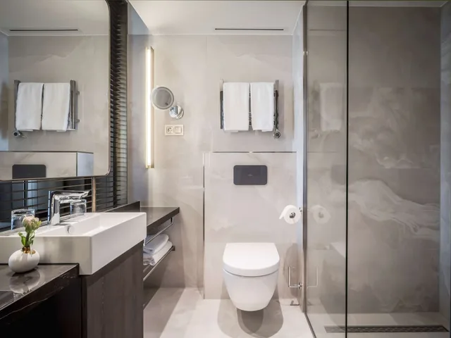 غرفة بريميوم، Anantara Grand Hotel Krasnapolsky Amsterdam 1/3