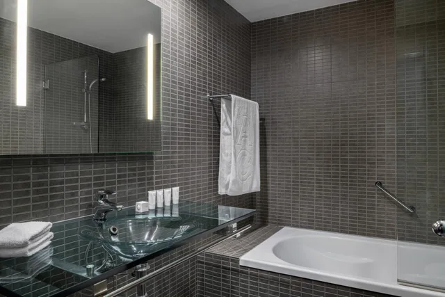 غرفة قياسية بسرير كوين، Ac Hotel Porto 7/8