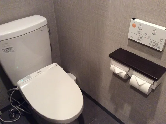 غرفة اقتصادية بسرير مزدوج للمدخنين، Amand Hotel 4/8