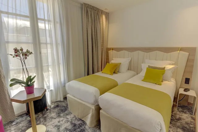 Exclusive, Twin Beds, Best Western Plus Hotel Comedie Saint-Roch 3/10