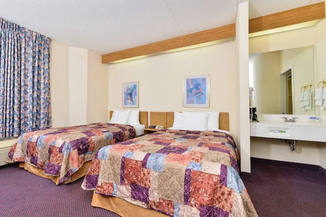 غرفة بسريرين مزدوجين، Americas Best Value Inn & Suites Morrow Atlanta 1/2