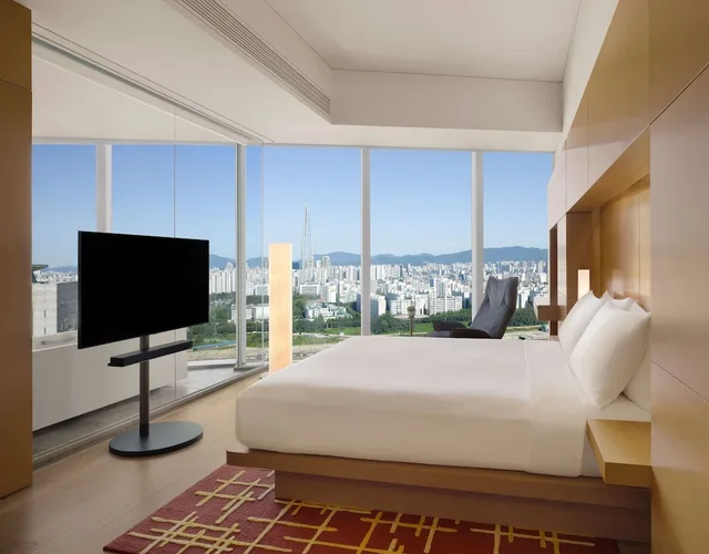 غرفة ديلوكس بسرير كينج في طابق مرتفع، PARK HYATT SEOUL 1/3