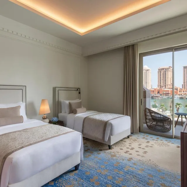جناح بانورامي بإطلالة على البحر بشرفة بغرفتي نوم، The St. Regis Marsa Arabia Island, The Pearl Qatar 1/10