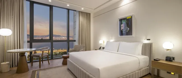 غرفة بسرير كينج، Grand Hyatt Izmir Istinyepark 3/8