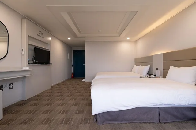 Deluxe, 1 Double and 1 Single Bed, Beach Front, Sea View، Cocoon Hotel 3/10