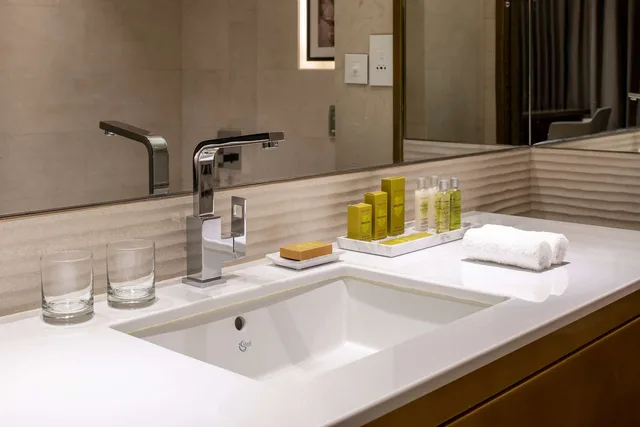 جناح عائلي بـ3 غرف نوم، دبل تري من هيلتون الرياض المركز المالي(DoubleTree by Hilton Riyadh Financial District) 5/10