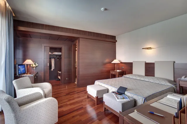 جناح بسرير مزدوج بإطلالة على البحر، Smy Carlos V Wellness & Spa Alghero 1/3