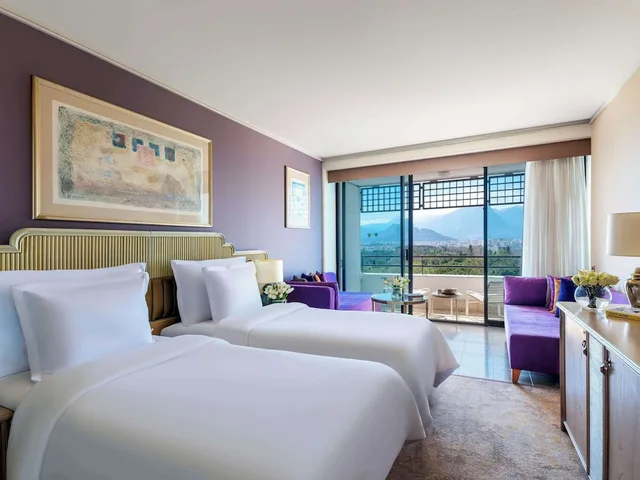 غرفة متصلة بسريرين منفصلين وسرير كينج بإطلالة على البحر، Rixos Downtown Antalya 14/19