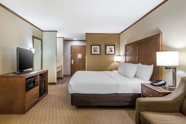 غرفة قياسية بسرير كينج، Comfort Inn Sedalia Station 7/10