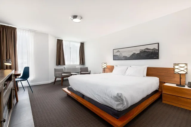 غرفة ديلوكس بسرير كينج بإطلالة على الجبل بشرفة، Adara Hotel 5/10