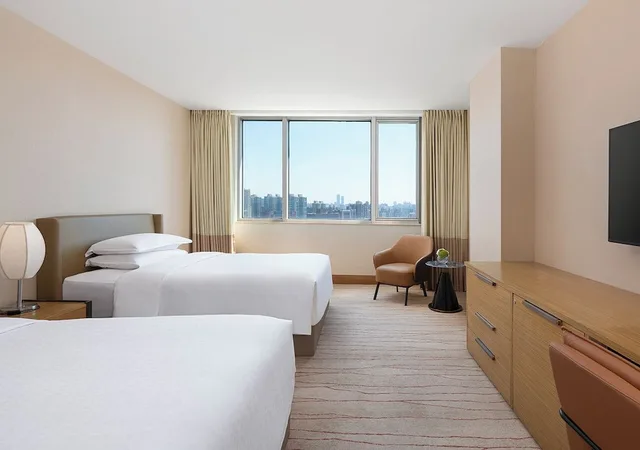 غرفة بسريرين مزدوجين في طابق مرتفع، Four Points By Sheraton Shanghai Daning 1/10