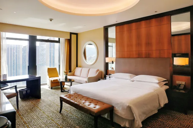 غرفة كلوب بسرير كينج بإطلالة على المدينة، Sheraton Jinan Hotel 1/7