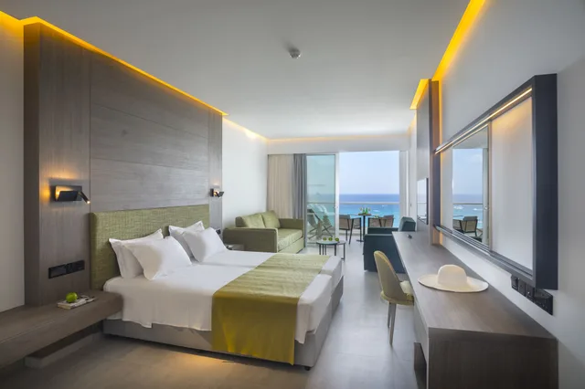 جناح إليت عائلي بسريرين منفصلين، Cavo Maris Beach Hotel 2/6