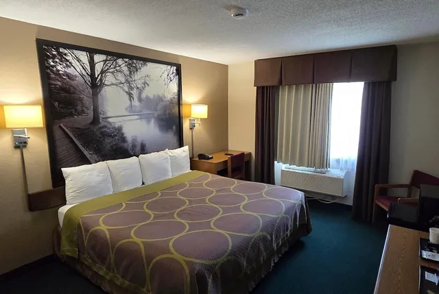 جناح بسرير كينج، Super 8 By Wyndham Rogers Minnesota 1/10
