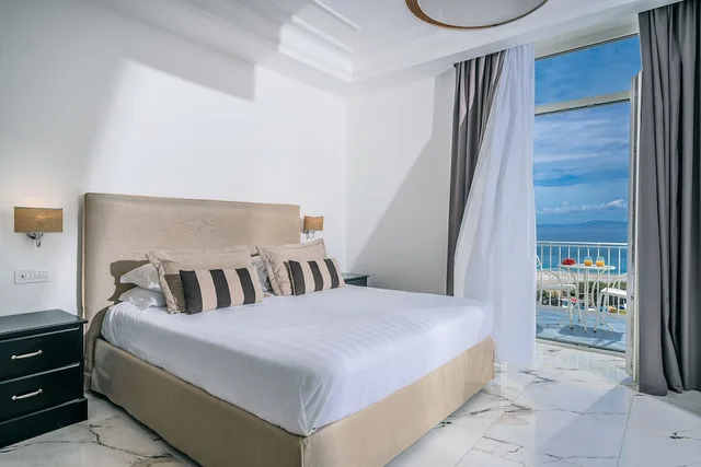 جناح كومفورت بسرير كينج وسريرين منفصلين، Palazzo Murrano 1/3