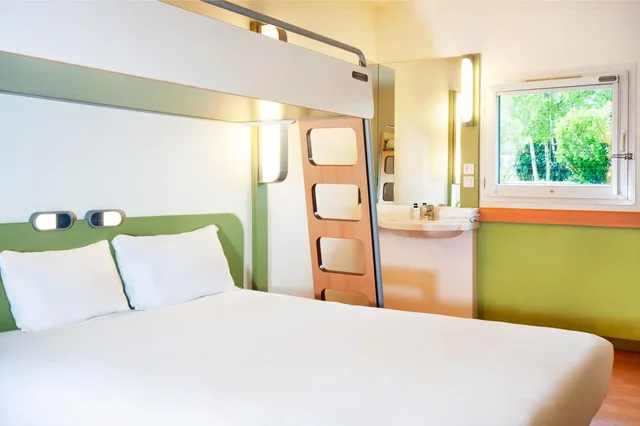 غرفة ثلاثية بسرير بطابقين، Ibis Budget Caen Gare 1/10