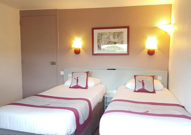 غرفة قياسية بسريرين منفصلين، The Originals City Hotel Rennes Sud Chantepie Ex Comfort Hotel Rennes Chantepie 1/1