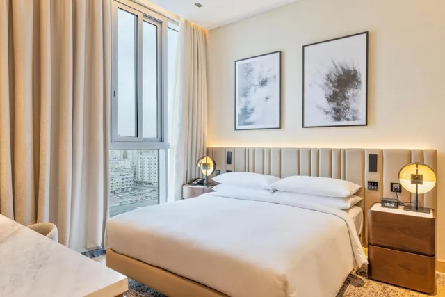 جناح بسريرين مزدوجين بإطلالة على البحر بغرفة نوم واحدة للمدخنين، Embassy Suites By Hilton Doha Old Town 2/2