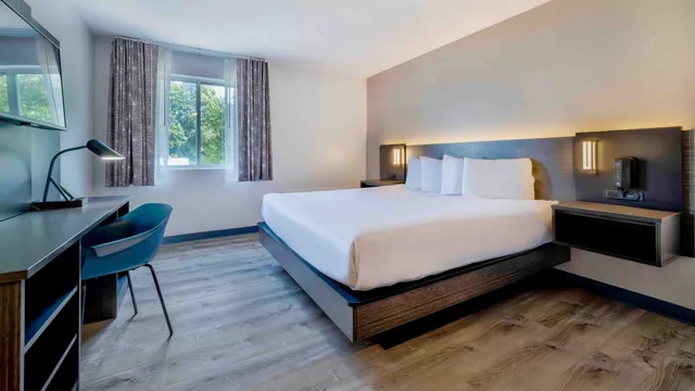 غرفة بسرير كوين لذوي الإعاقة، Motel6 Bethel, CT - Danbury 3/5