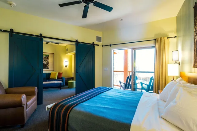 جناح لذوي الإعاقة، Rush Creek Lodge at Yosemite 1/2
