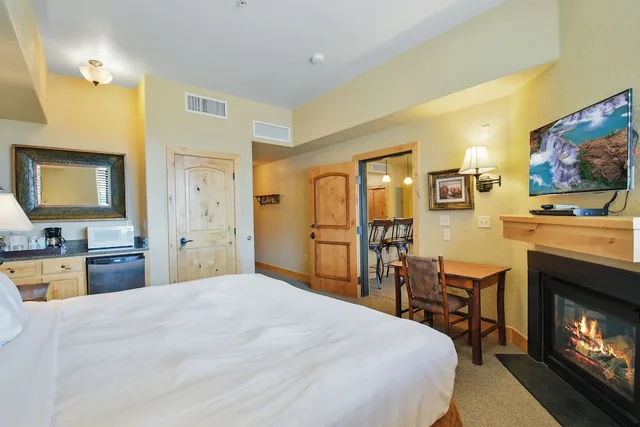 3 Bedrooms, Condo, Loft, Lodge، Silverado Lodge 1/10