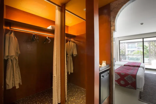 جناح جونيور بسرير كينج بإطلالة على المسبح، Marrakesh Hua Hin Resort And Spa 5/9