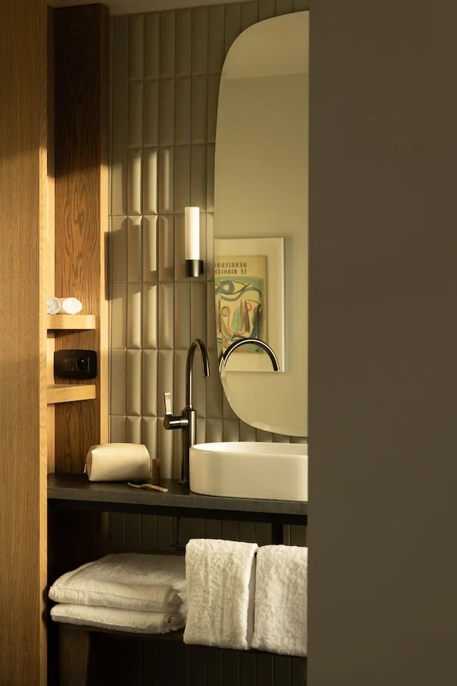 غرفة سيغنتشر بسرير كوين، Hotel Dame des Arts 4/4
