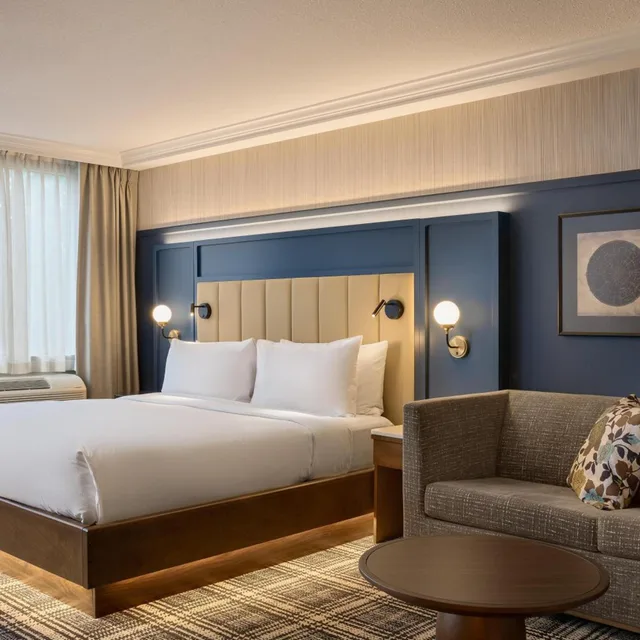 استوديو كبير بسرير كينج بمطبخ صغير، DoubleTree by Hilton North Vancouver 1/2