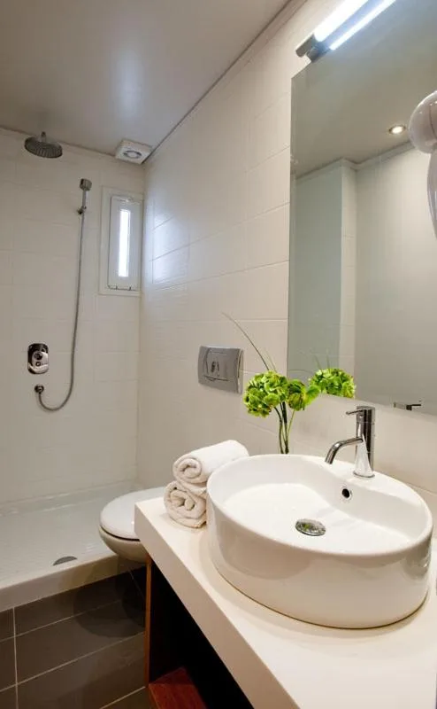 جناح تنفيذي بانورامي بإطلالة مع أريكة، Semiramis City Hotel 4/6
