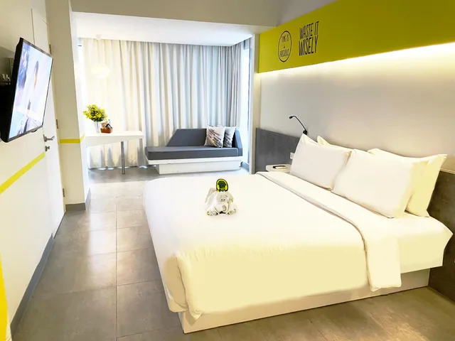 Xtra, Urban, Yello، Yello Hotel Paskal Bandung 1/2