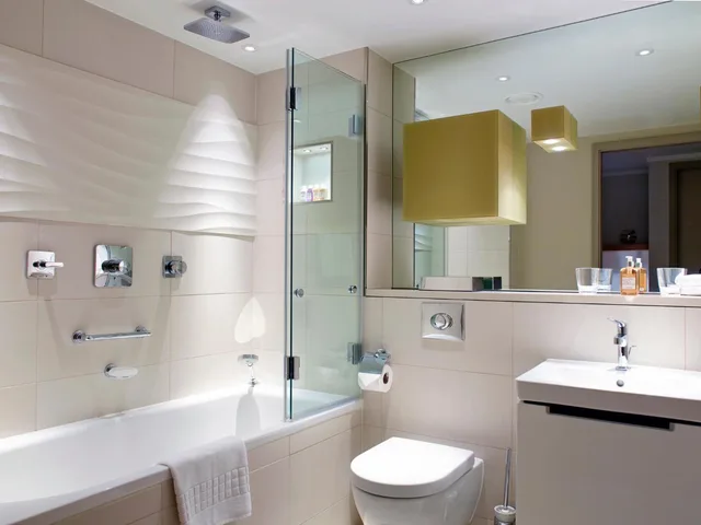 2 Bedrooms, Superior, Apartment, Double and Twin Beds, Urban View، Cheval Three Quays 10/10
