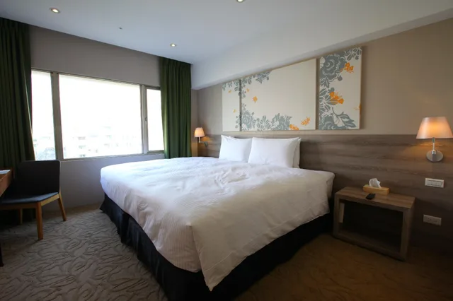 غرفة ديلوكس بسرير مزدوج بإطلالة على النهر، Aeris International Hotel 1/1