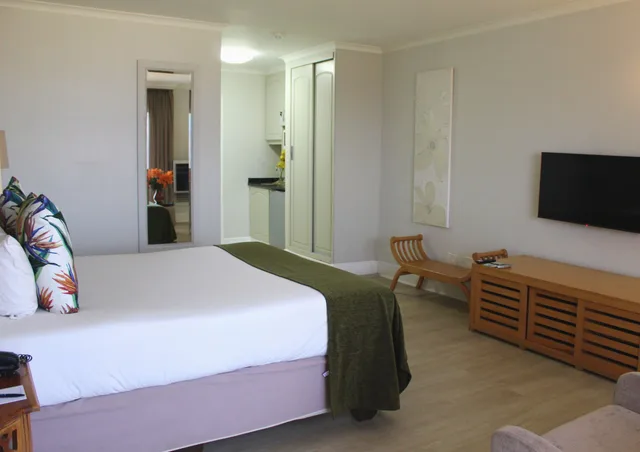 غرفة ديلوكس مزدوجة، The Riverside Hotel 1/6