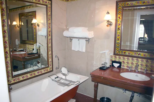 Palace, Premium, Suite، The Lalit Grand Palace 2/4