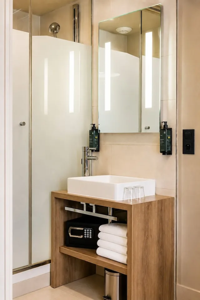 غرفة مفردة، Hotel Le Montmartre Saint Pierre 22/25
