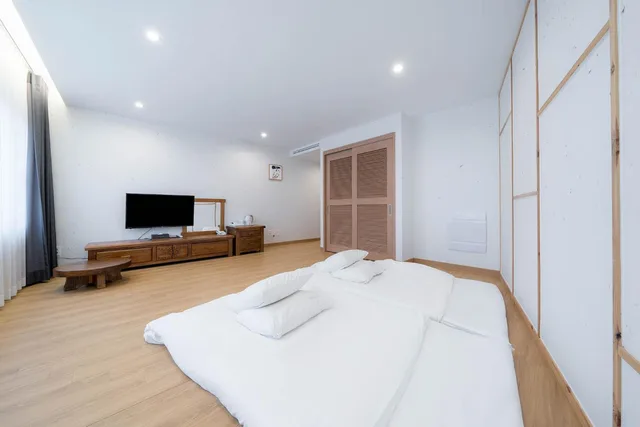 Korean, Double Bed، Hotel Davin 4/10