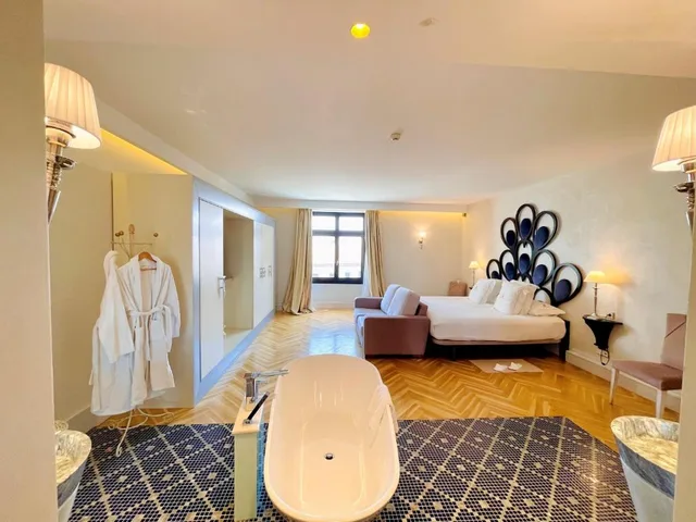 جناح عائلي بريميوم، Palacio De Ubeda 4/5